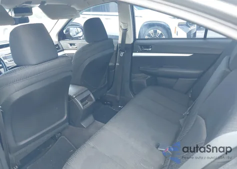 2010 Subaru Legacy 2.5I Premium z USA, uszkodzony, nr VIN 4S3BMBC62A3223794